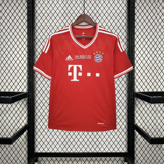 באיירן מינכן חולצת רטרו 2012