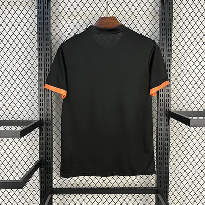 ברצלונה חולצה מיוחדת 2025