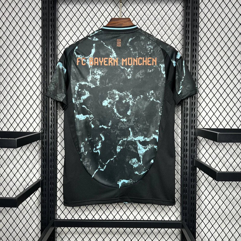 באיירן מינכן חולצת חוץ 2024/25