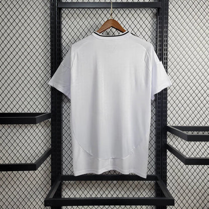 חולצת כדורגל ריאל מדריד בית 2025