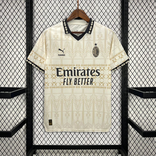 מילאן חולצה מיוחדת